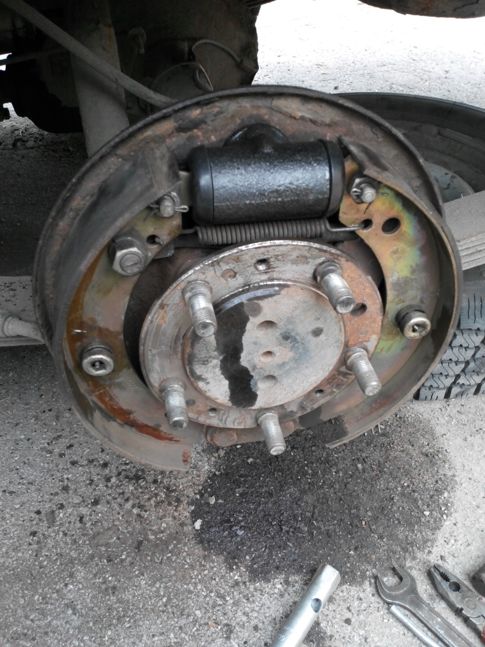 Ремонт тормозов. Часть 2. Муки вскрытия — ГАЗ 31029, 2,4 л, 1996 года ...