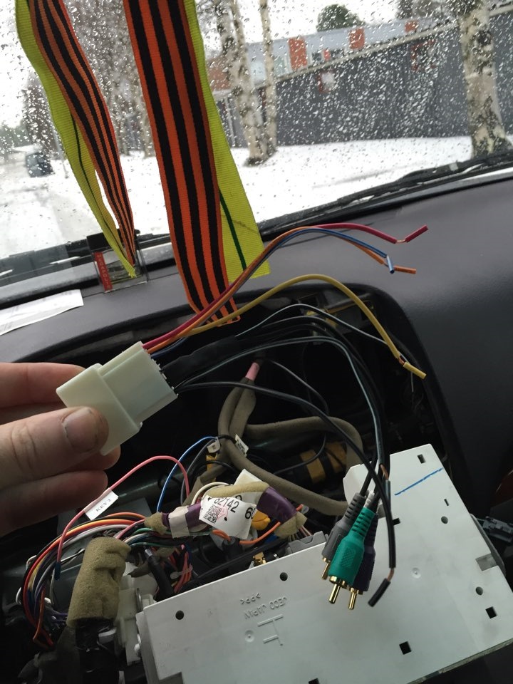 Пришли провода, штекер тот, а распиновка не та.) — Toyota Land Cruiser ...