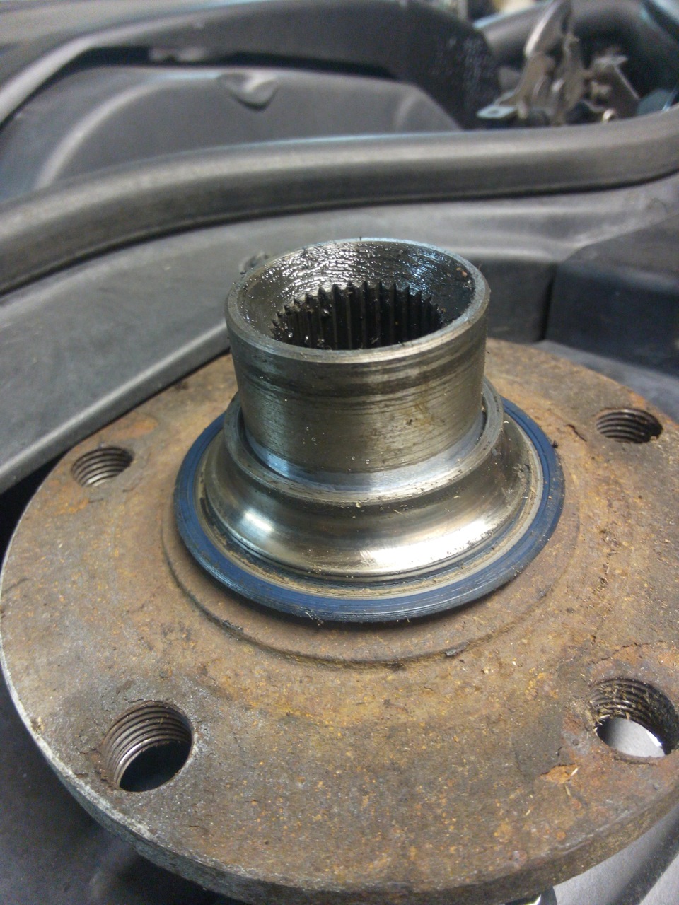Замена ступичного подшипника — Volkswagen Passat B5, 1,9 л, 1997 года ...
