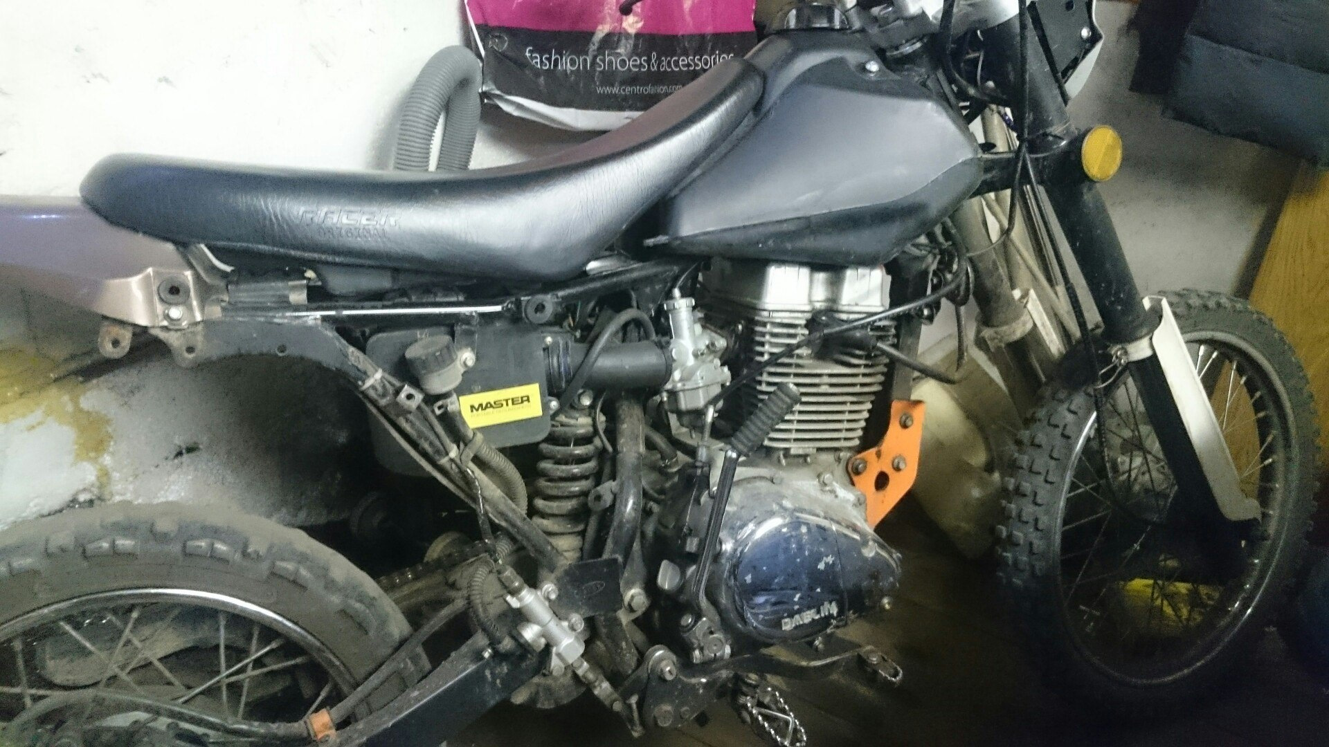 рейсер эндуро запчасти.