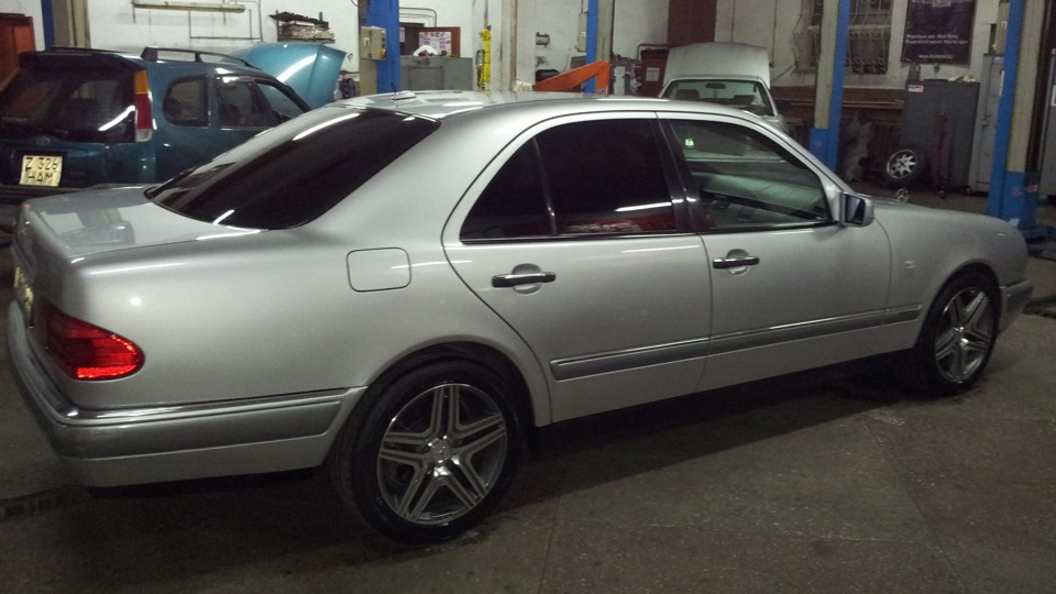 Mercedes-Benz E-class (W210) бензиновый 2000 | на DRIVE2