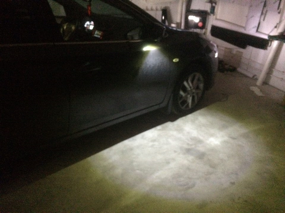 Подсветка околодверного пространства — Nissan Sentra (B17), 1,6 л, 2014 ...