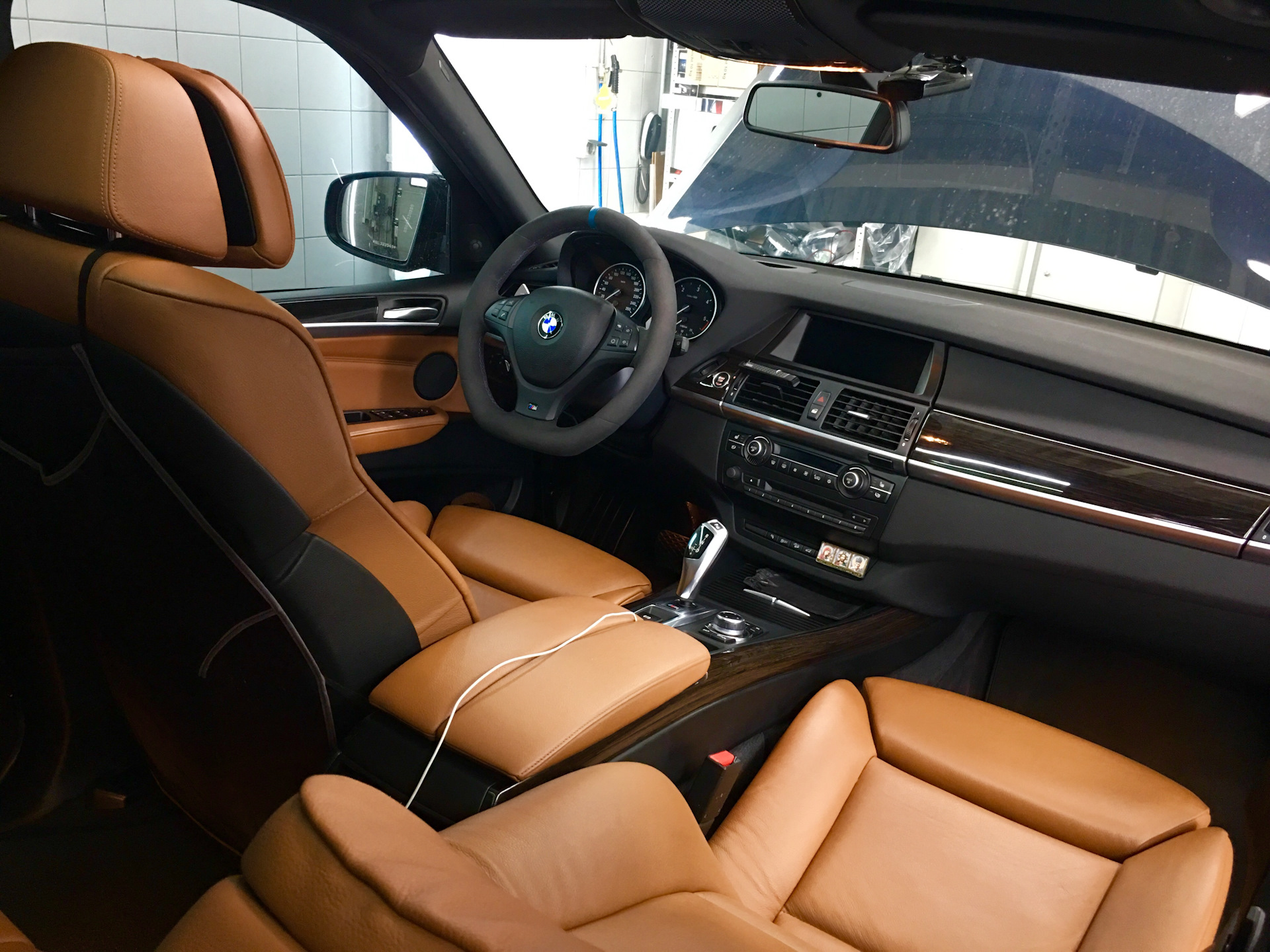 BMW x5 2000 Interior