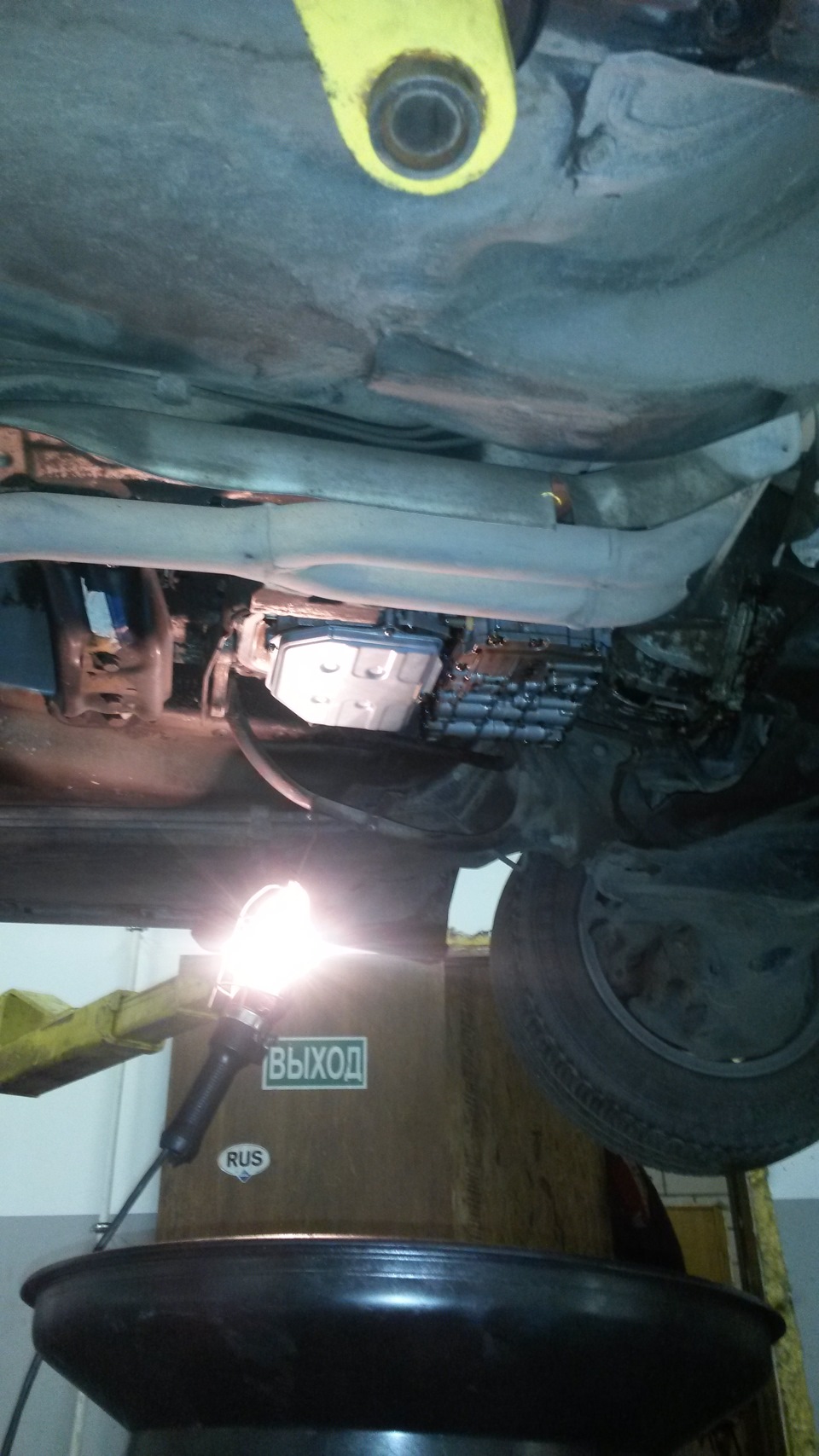 Замена масла в АКПП на синтетику! — Mercedes-Benz E-class (W124), 2,2 л ...