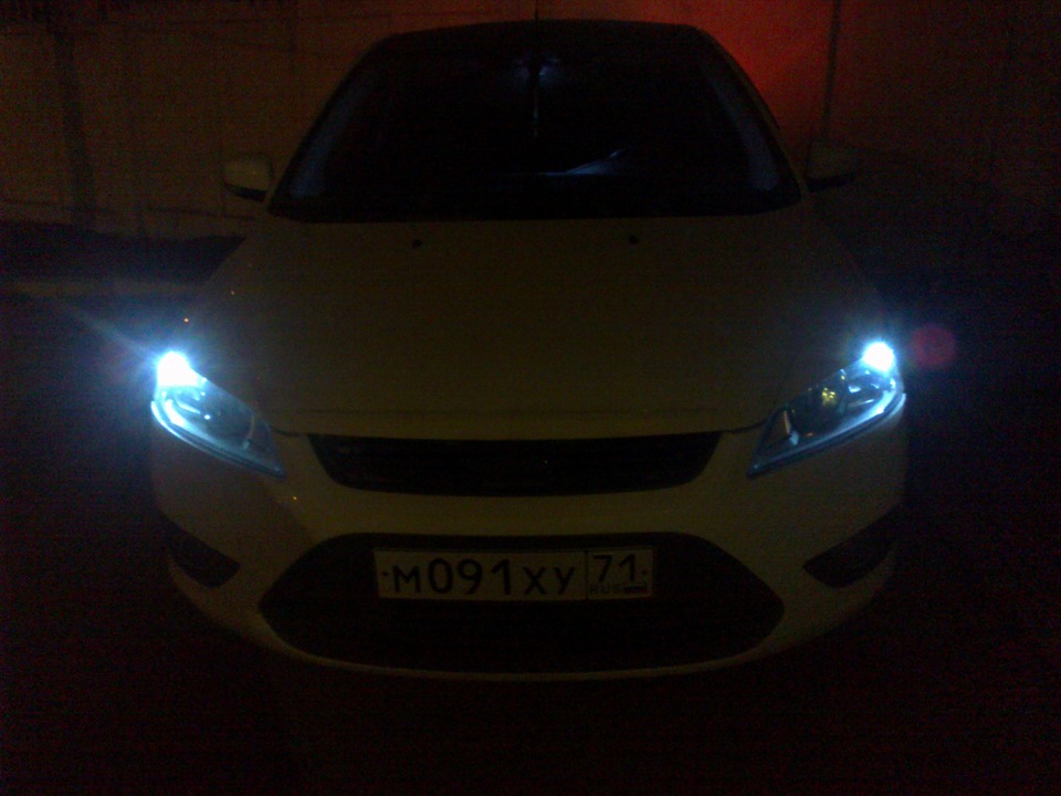 Диодные габариты — Ford Focus Hatchback II, 1,6 л, 2009 года ...