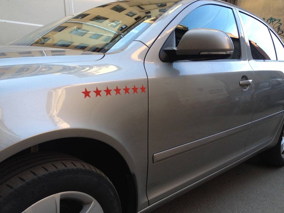 Стайлинг к Дню Победы! — Skoda Octavia A5 Mk2, 1,8 л, 2009 года ...