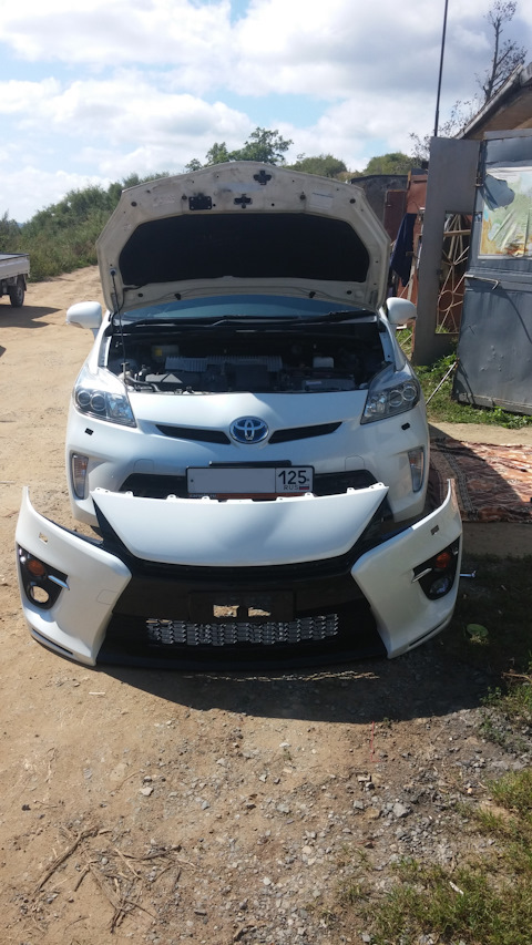 Бампер приус 30 купить. Тойота Приус 30 GS бампер. Бампер Приус GS. Бампер Prius GS 2012. Prius xw11 передний бампер.