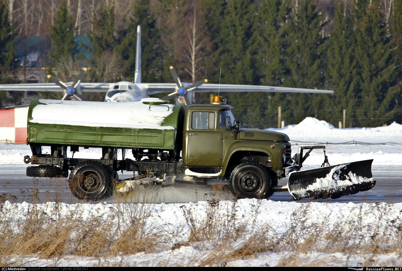 Автомобили на аэродроме. ЗИЛ 130 АКПМ. ЗИЛ АКПМ 3. Урал АКПМ 3у. АКПМ Урал 4320.