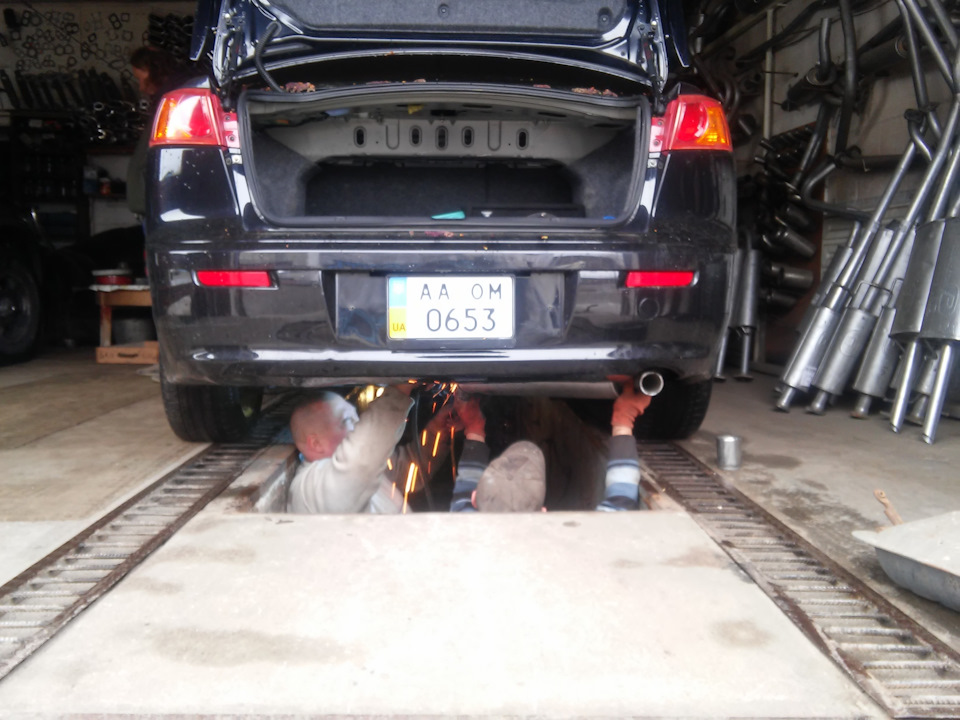 Правильный выхлоп — Mitsubishi Lancer X, 2 л, 2008 года | тюнинг | DRIVE2