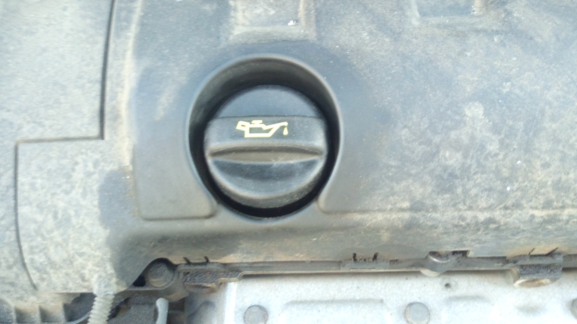 Задний дворник и пробка масляной горловины — Peugeot 308 SW (1G), 1,6 л ...