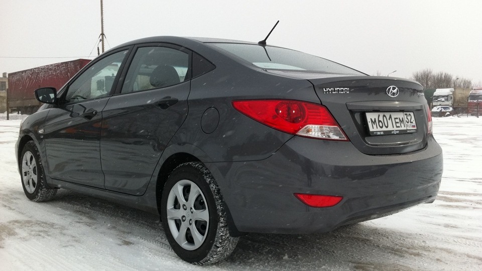 Hyundai Solaris 2011 серый SAE