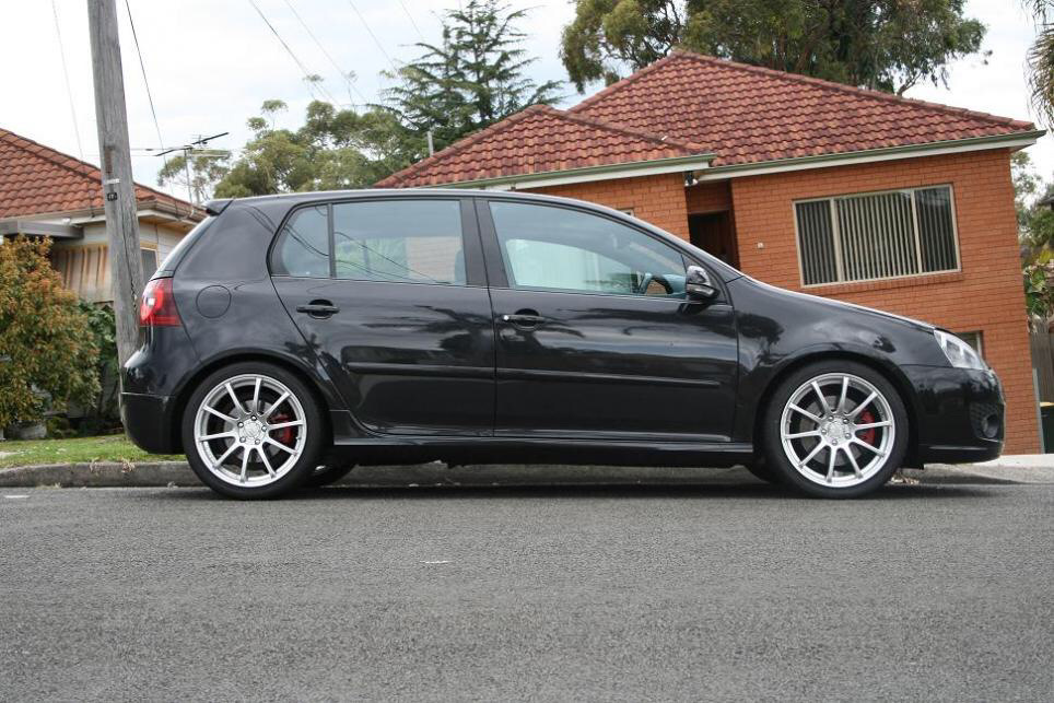 Yokohama advan kreutzer series xi. Yokohama advan kreuzer series xi. Б18 сборки конденсаторов толстые. Конденсатор б18-11. Yokohama kreutzer диски r17.