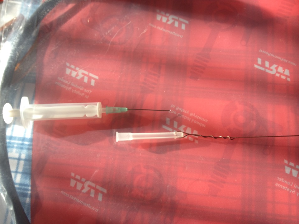 Замена тросиков стояночного тормоза, без лишнего геморроя… — BMW 5 ...