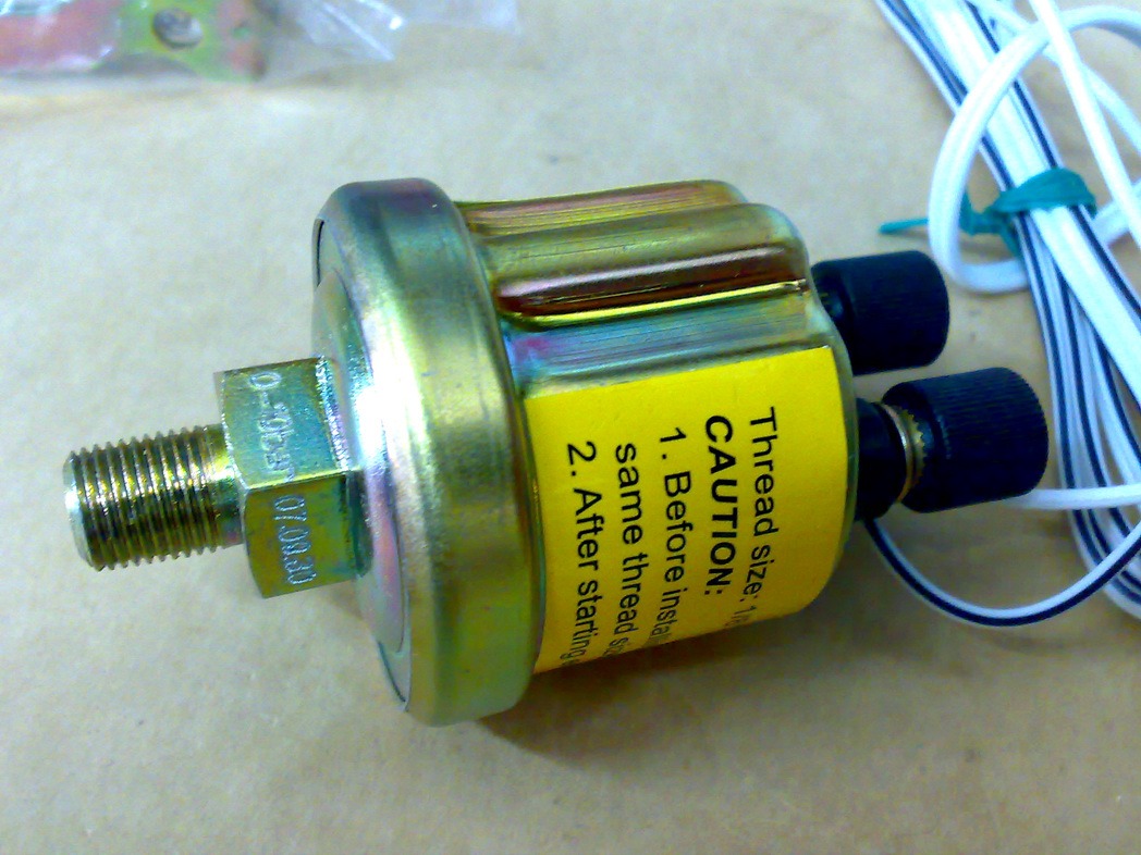 Масло через датчик давления. C4931169 датчик давления масла. Ом271 датчик давления масла. Датчик давления масла Komatsu d65. Датчик давления масла для т30русич.