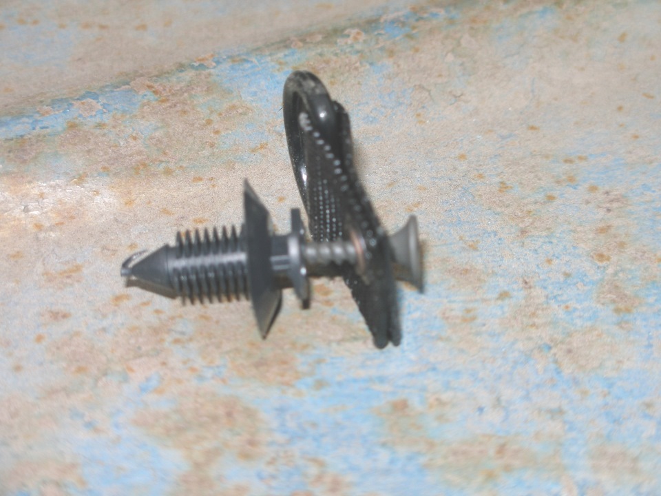 2fc5278s 960 Как крепить сетку в багажнике