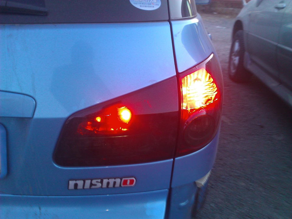 Тонировка оптики и врезал лампы в фальш-фары. Колхозинг — Nissan ...