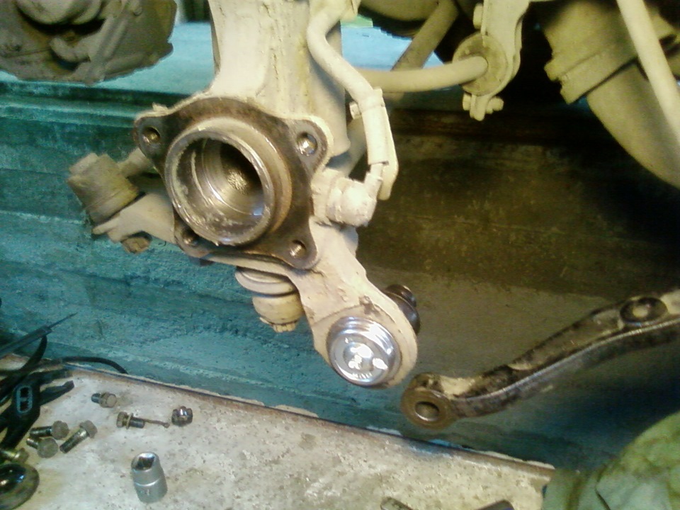 Задние шаровые (эксклюзив 4WS) — Toyota Camry Prominent (V30), 2,5 л ...