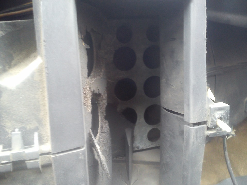 холодно на улице-холодно в салоне) — Audi 80 (B3), 1,8 л, 1987 года ...