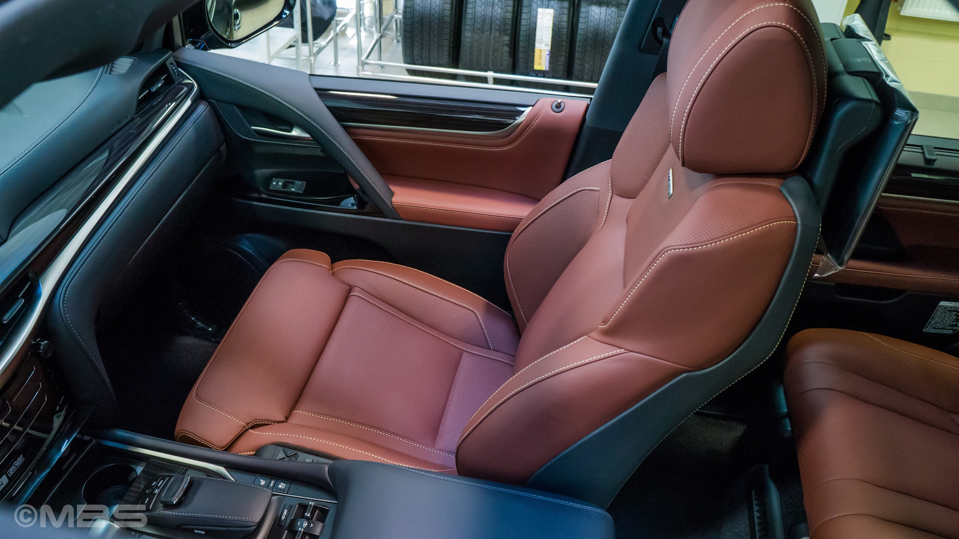 Сиденья лексус рх330. Lexus lx450 сиденья. Сиденья лексус. Сиденье лексус рх 300. Лексус с бордовым салоном.