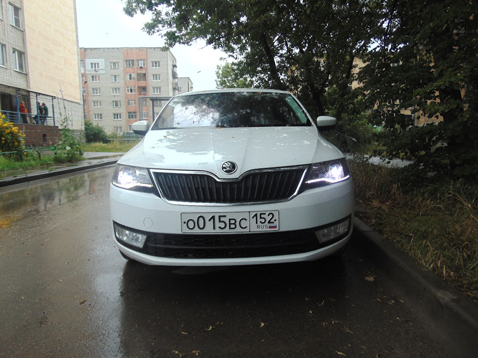 Ближний — Skoda Rapid (1G)