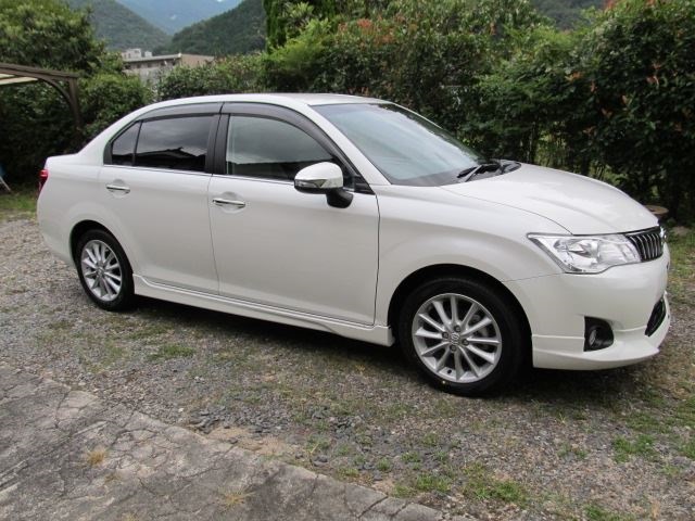 Toyota Corolla Axio 2013