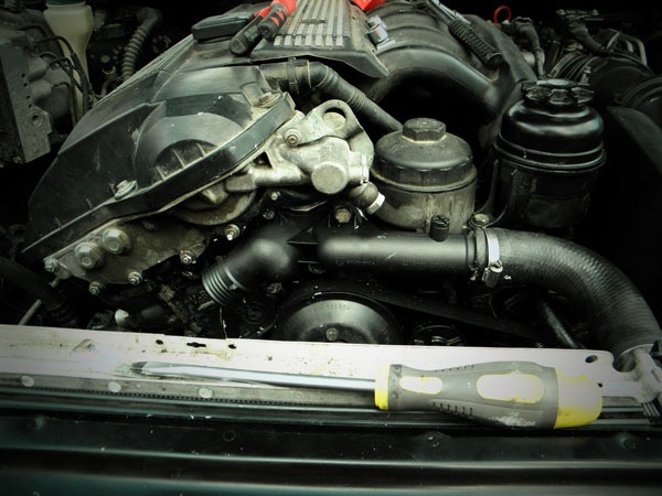 Замена термостата BMW 5 series (E39), 2,8 л, 1997 года своими руками DRIVE2