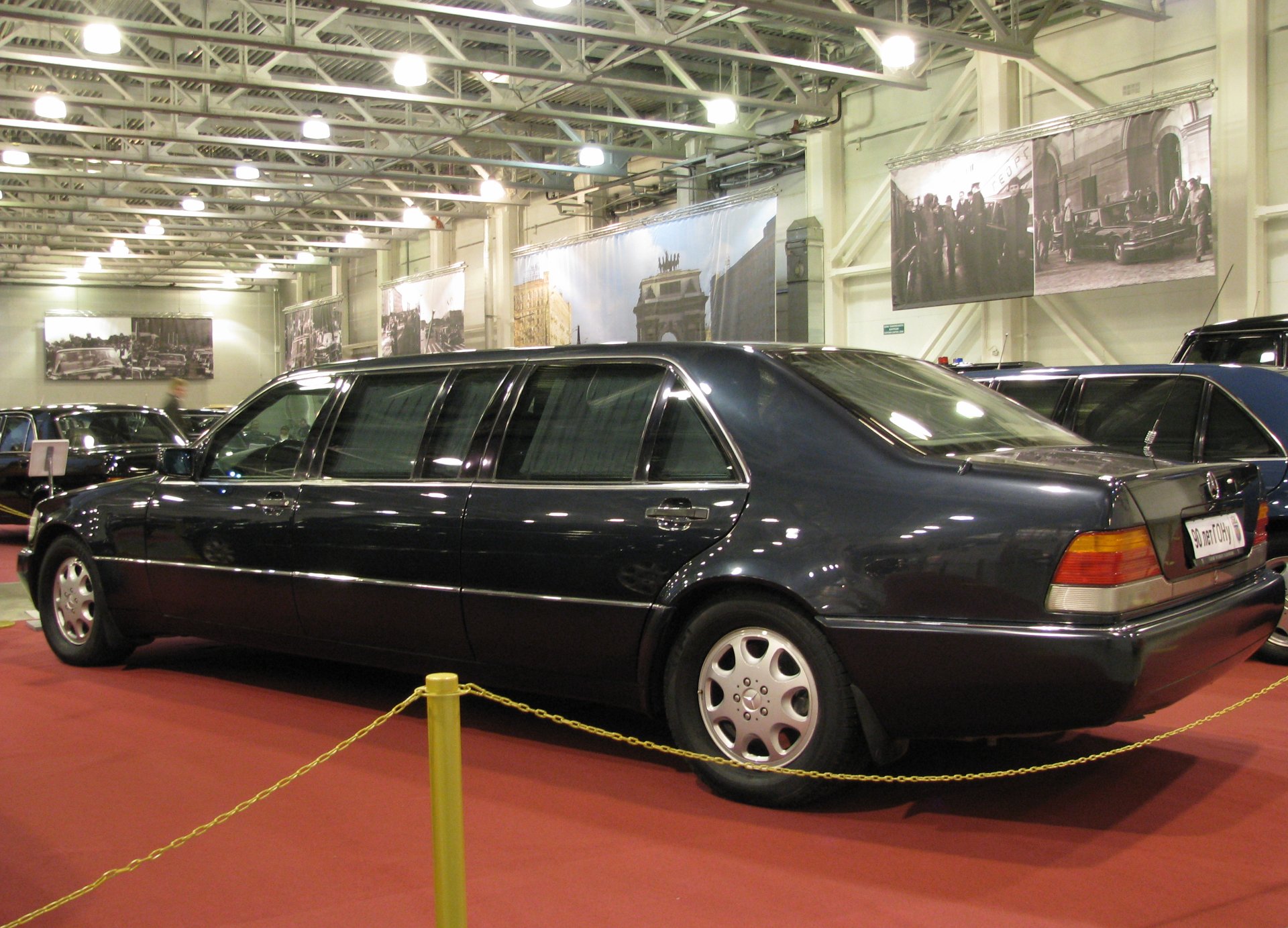 W140 pullman. Mercedes-Benz w140 Pullman. Mercedes w140 гараж особого назначения.