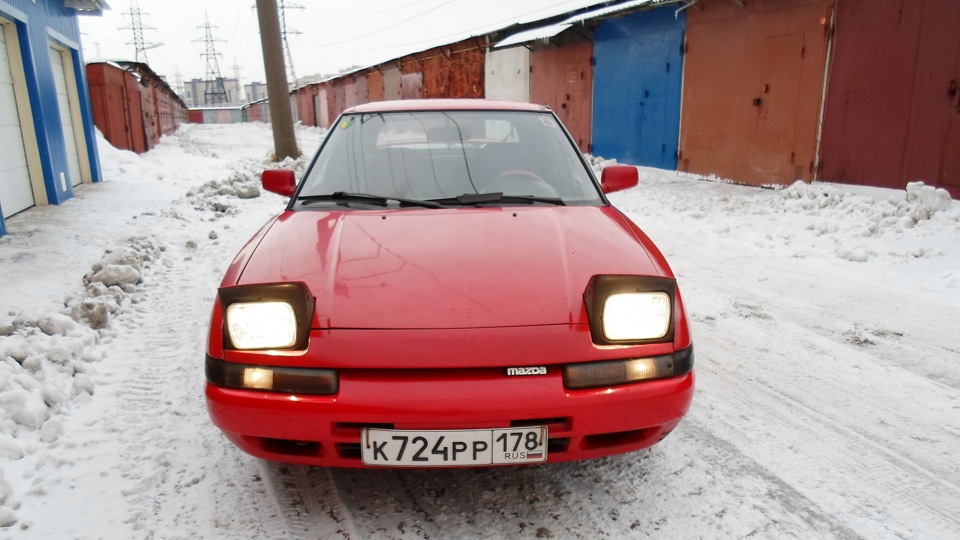 Mazda 323 с открывающимися фарами