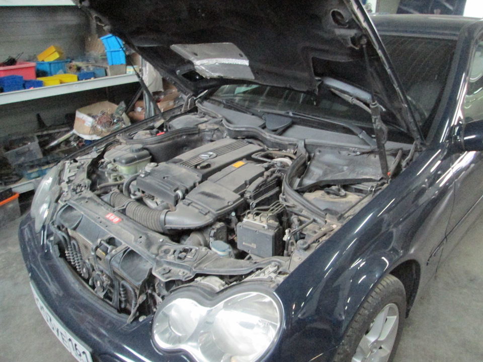 Фото в бортжурнале Mercedes-Benz C-class (W203)