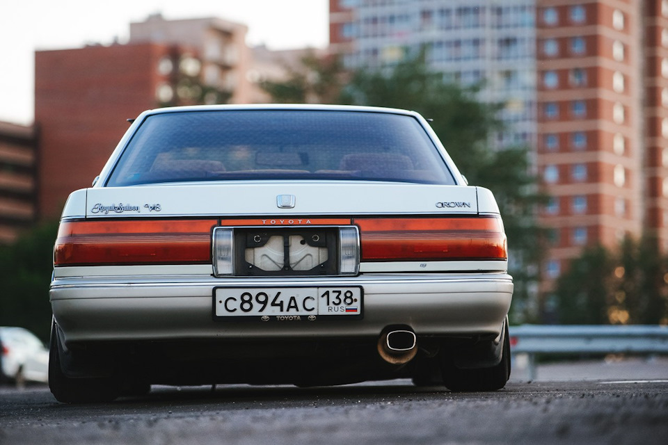 Shakotan Toyota Crown s130