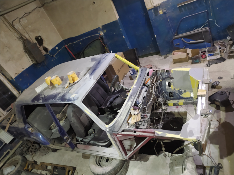 Сделал крепления радиатора, начал шпаклевать кузов — Lada 2107, 1,3 л ...