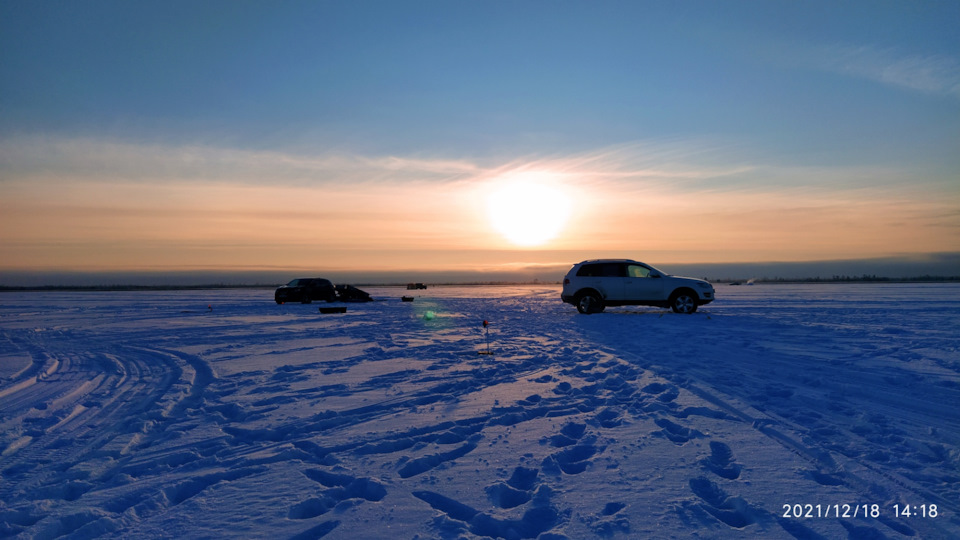 Поездка на рыбалку на Туареге — Volkswagen Touareg (1G), 2,5 л, 2010 ...