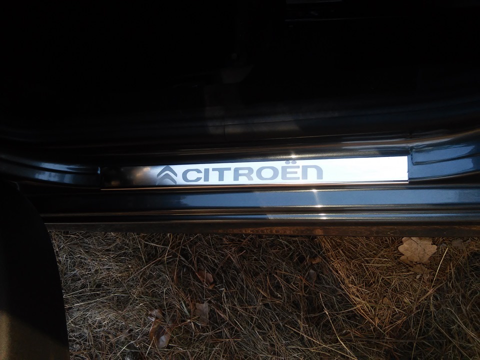 Пороги, заглушки. — Citroen C-Elysee, 1,6 л, 2013 года | аксессуары ...
