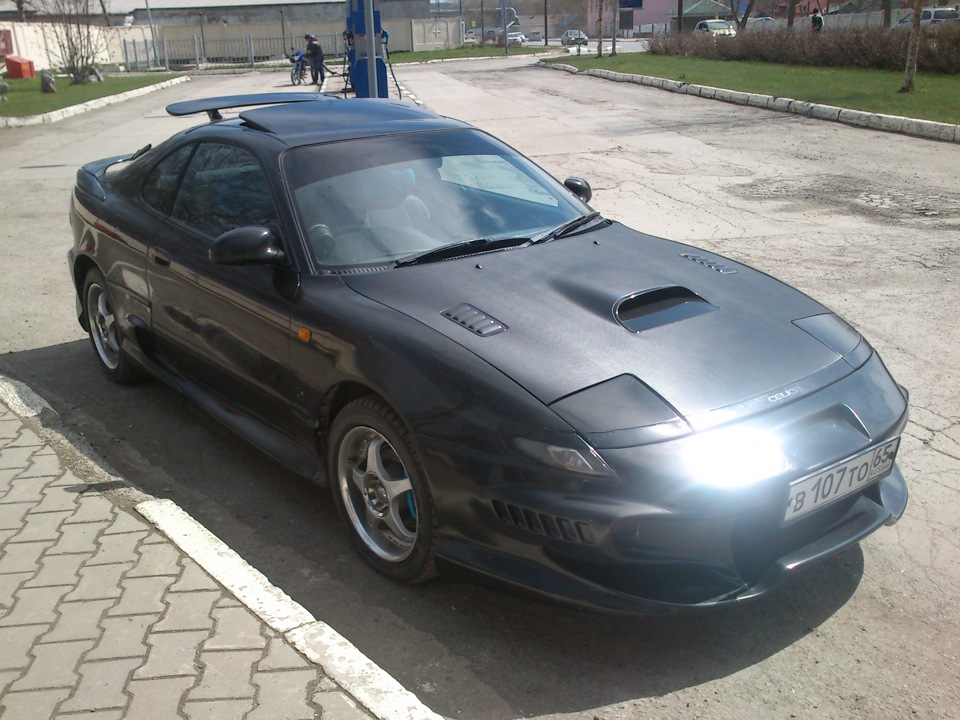 Toyota Celica 1998 со складными фарами