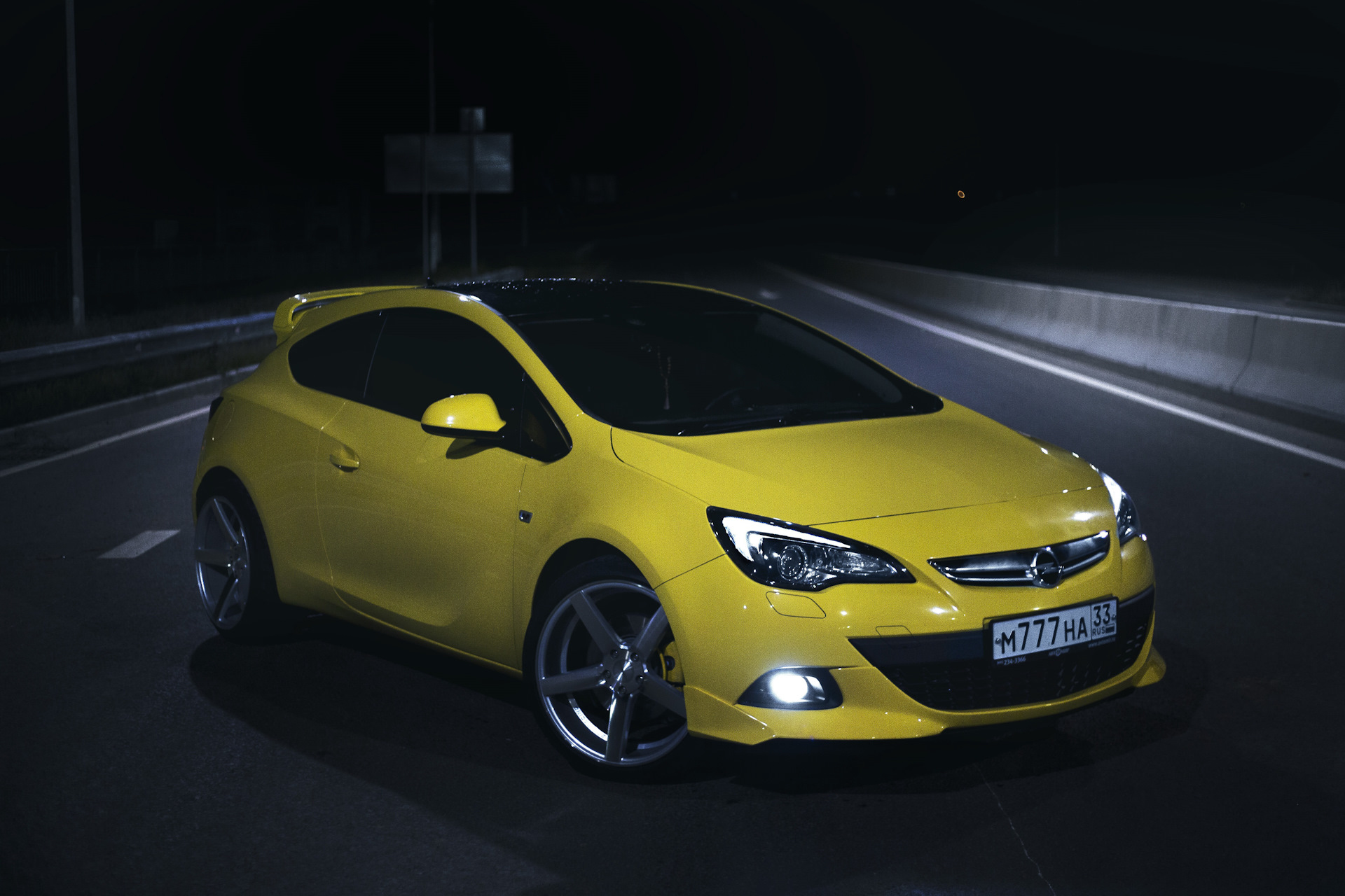 Лобовое стекло astra gtc. Opel Astra j GTC. Opel Astra GTC Turbo. Опель GTC турбо 2 л. Фотосет Opel Astra j GTC.