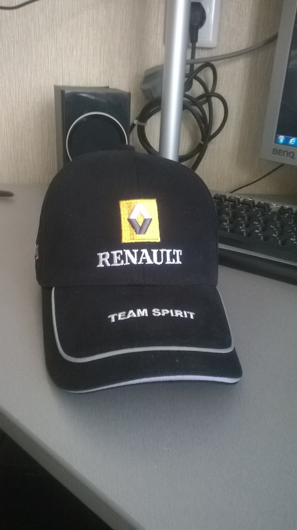 атрибутика renault