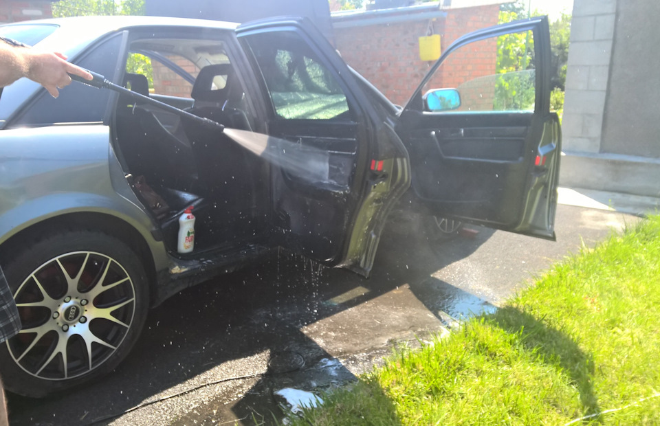 Фото в бортжурнале Audi 100 (C4)