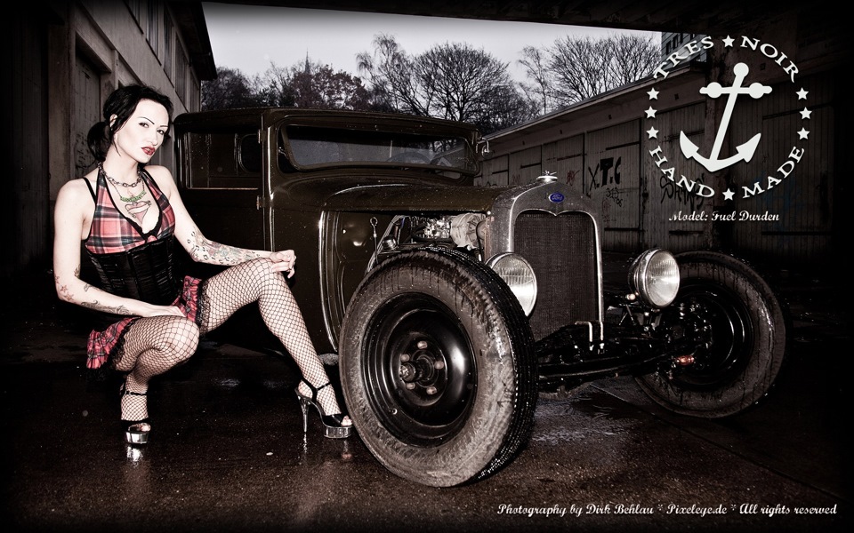 girls-on-black-rod-love-sex-scene