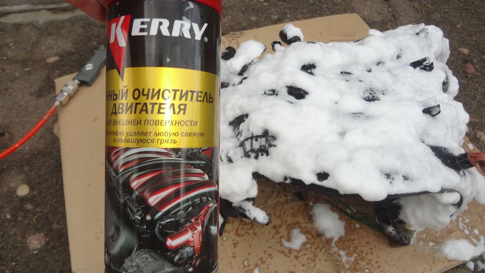 7. А пока меняли свечи, коллектор отмывался от грязи. — Renault Sandero Stepway (2G)