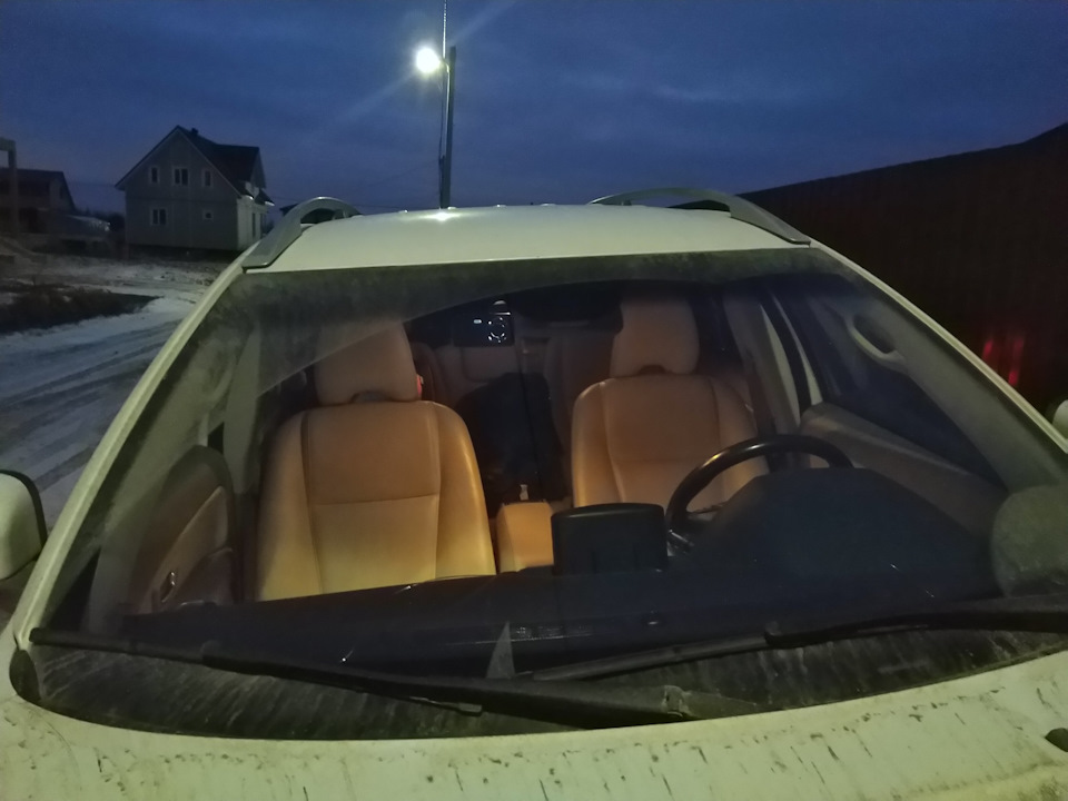 Вот и сделалась ещё одна хотелка или видео регистратор от плафона ...