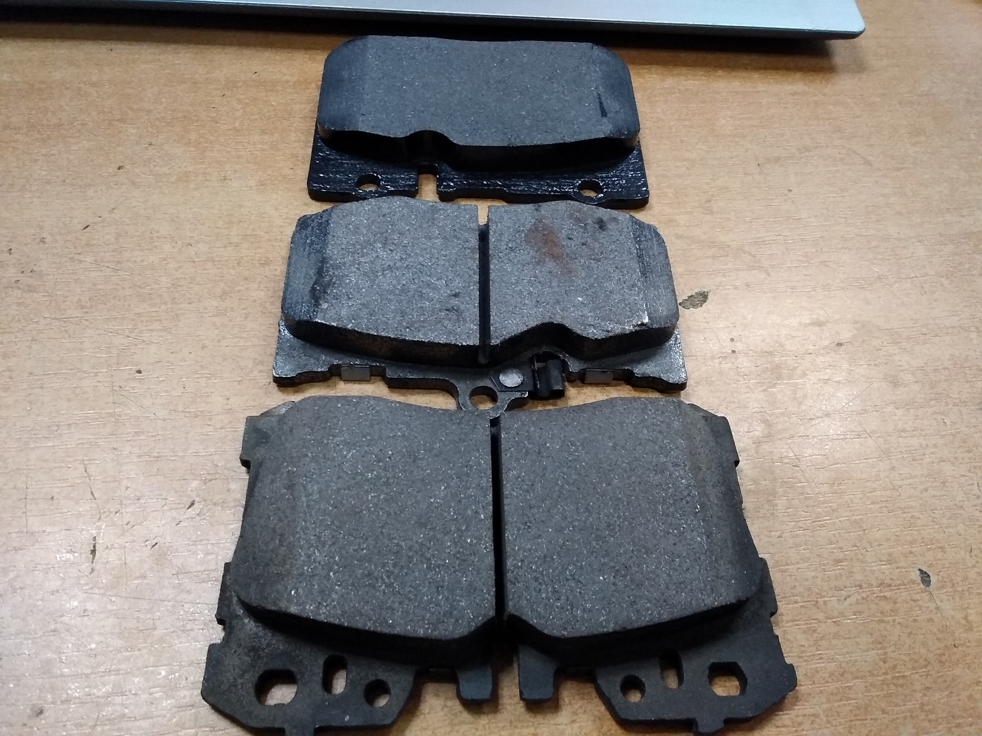 тормоза celsior ucf30. тормоза toyota celsior ucf30/31. суппорта ucf30. колодки цельсиор 30. колодки toyota celsior ucf21.