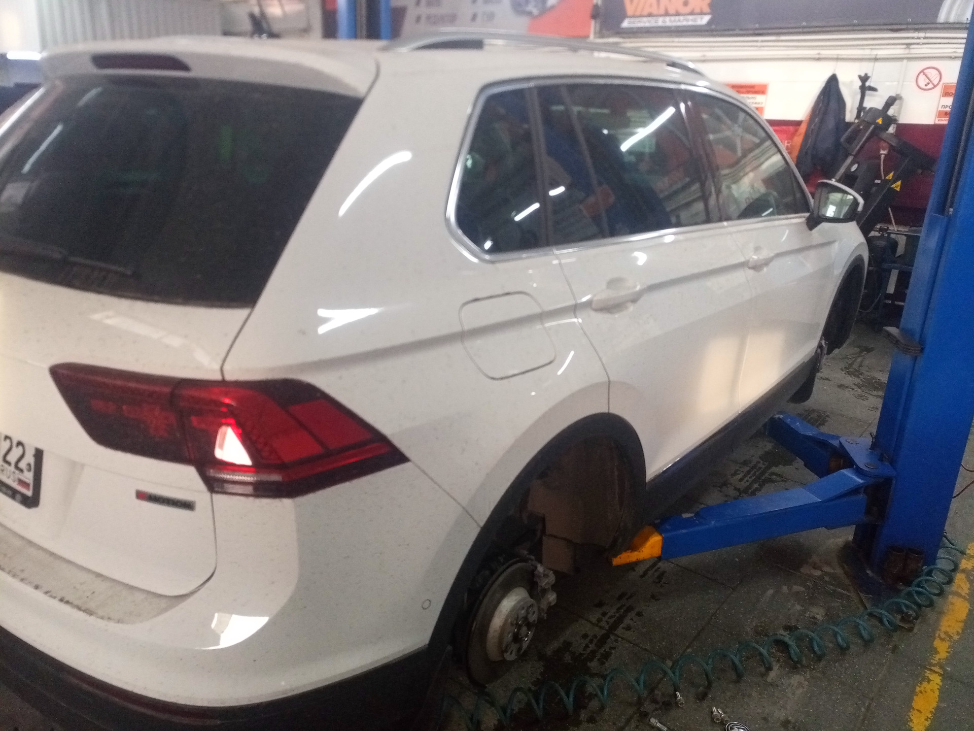 Подскажите номера заглушек в покрылки сзади — Volkswagen Golf Mk2, 1,6 ...