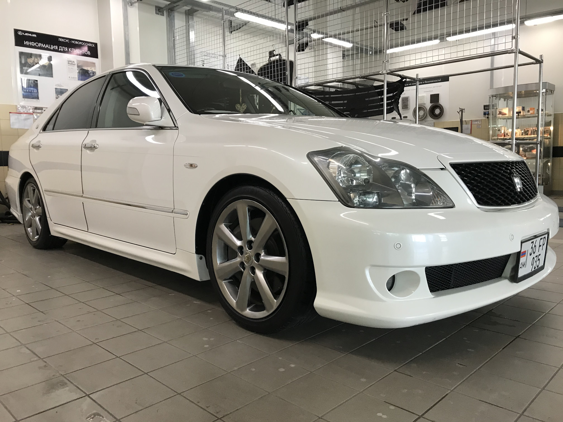 Краун 180. Краун s180 3.5. Toyota Crown 2006 3.5. Toyota Crown 180 r19. Crown 180 athlete 3.5.