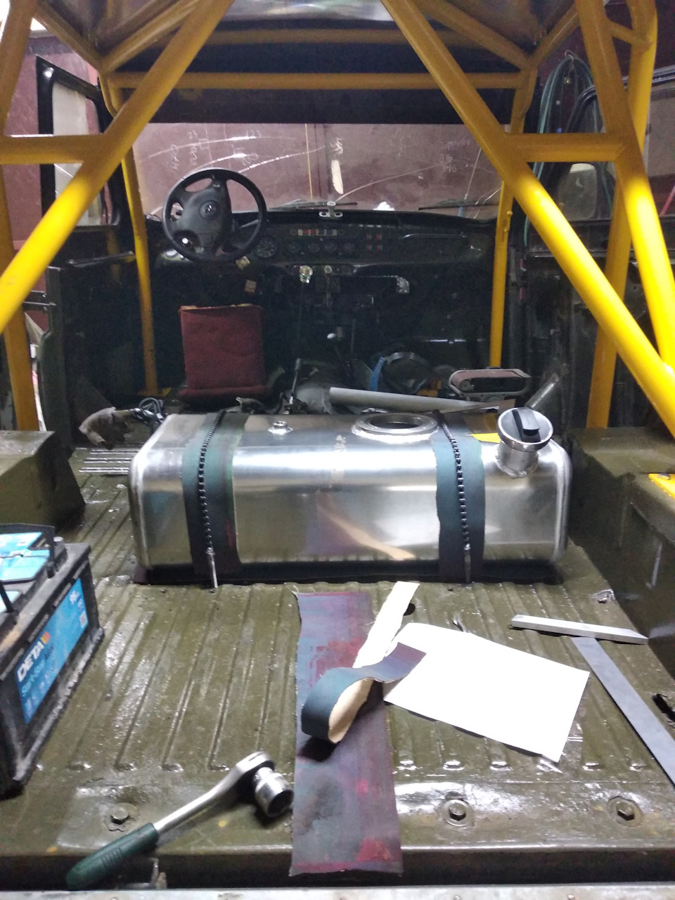 2gAAAgNNMeA 960 Как крепить бензобак на уаз 469