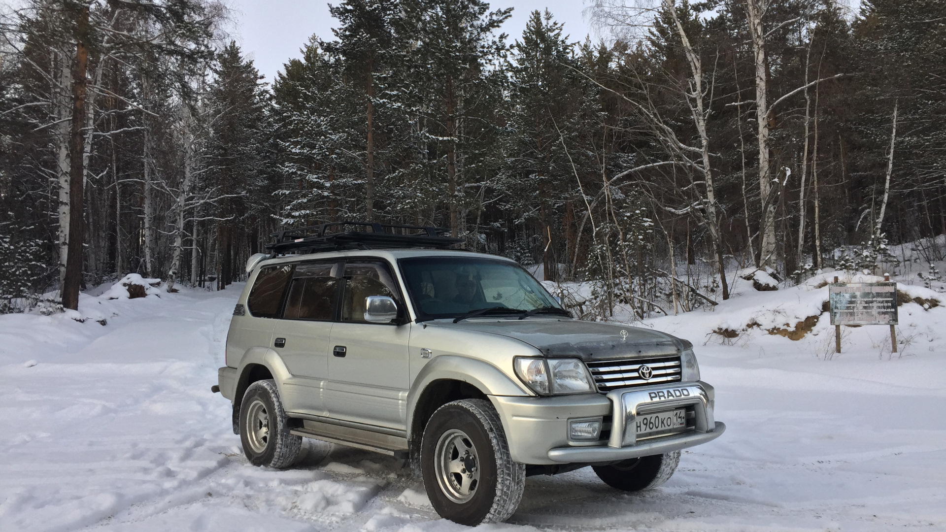 Toyota Land Cruiser Prado 90 Series 43 бензиновый 2001 Sleeper V8 на