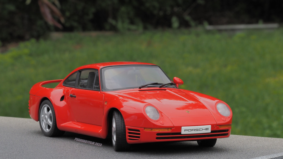 AUTOart MILLENNIUM Porsche 959 赤 1/18