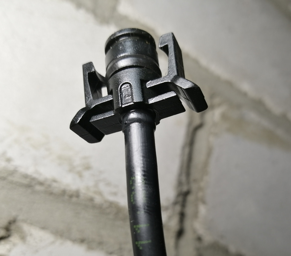 Пароотвод: силикон + резина — Ford Focus III Wagon, 1,6 л, 2012 года ...