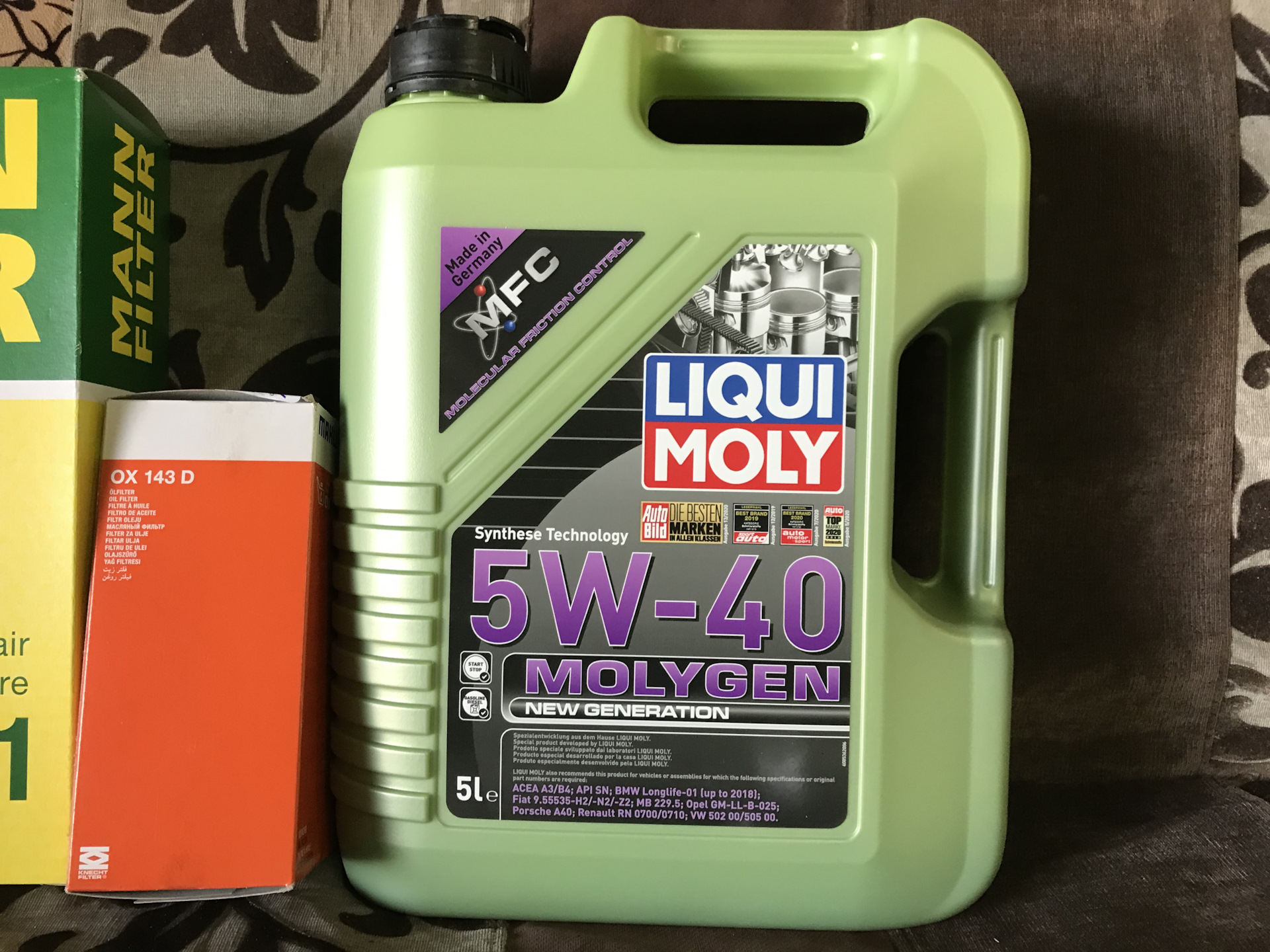 Масло liqui moly 5w40 molygen new generation. Ликви моли 5 30 молиген Луганск. Ликви Молли молиген для 1nz-Fe. Локни и молиген. Liqui Moly Molygen 5w40 4+1 как отличить подделку.