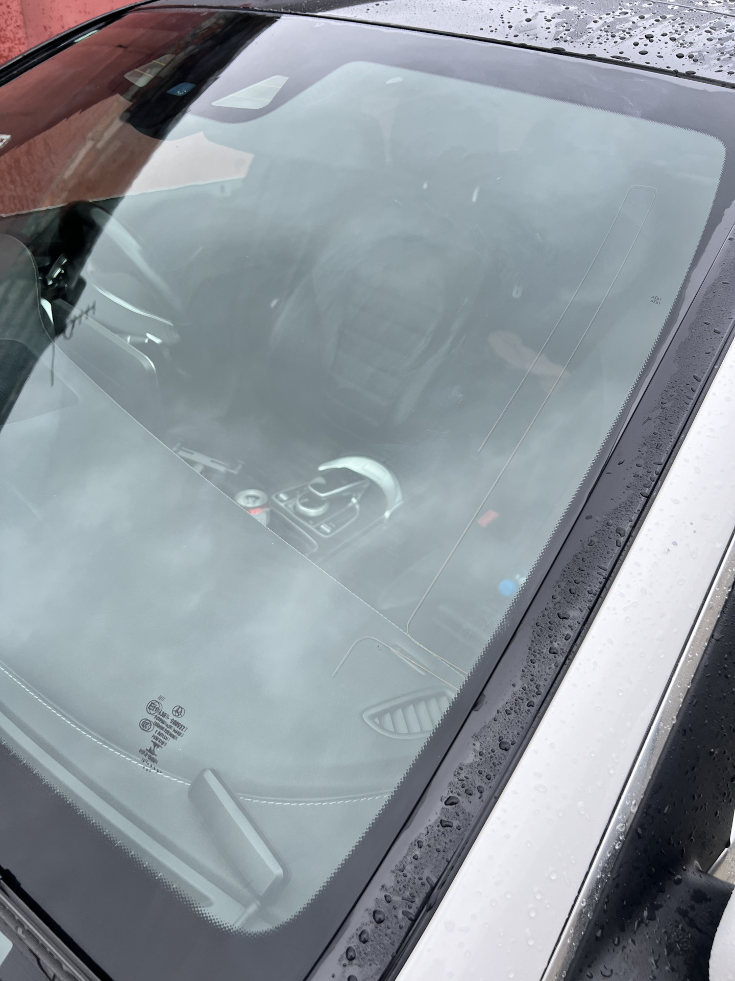 Чистка стекла от водного камня — Mercedes-Benz C-Class (W205), 1,6 л ...