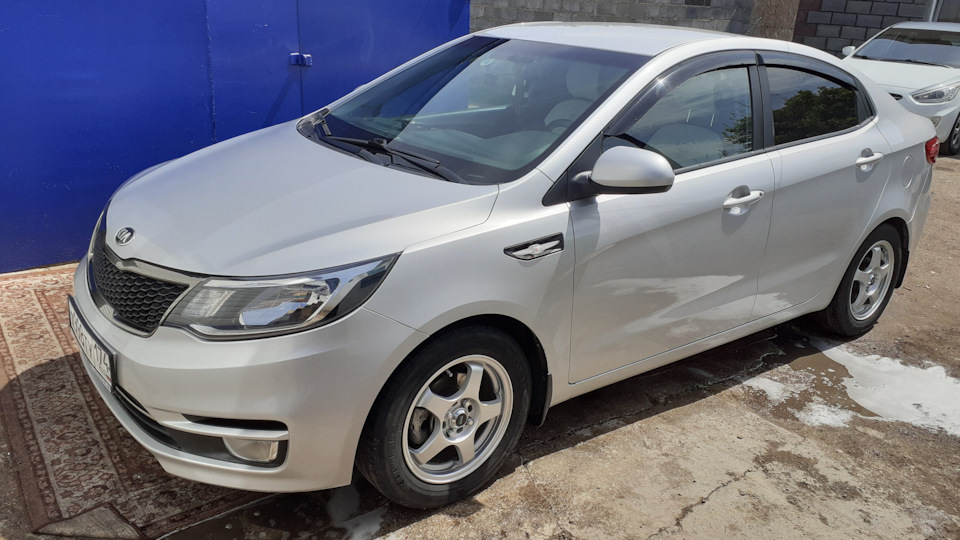 Kia Rio Silver